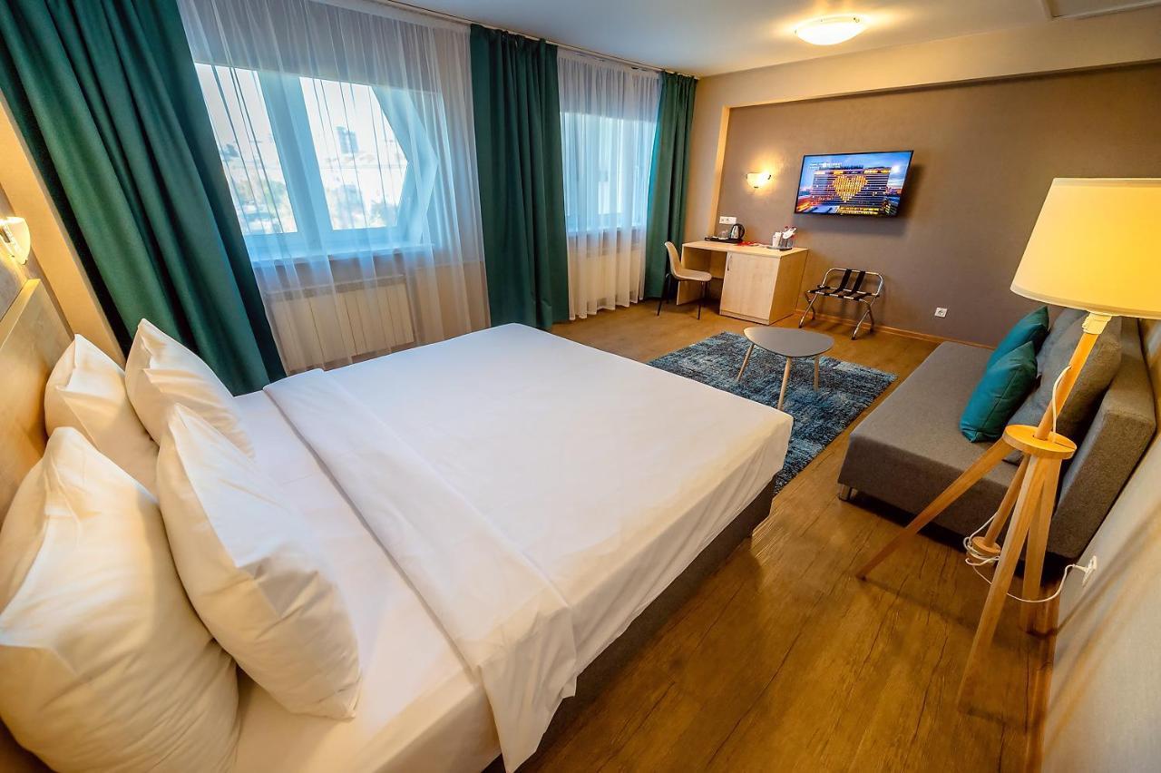 Azimut Hotel Siberia Novosibirsk Eksteriør billede